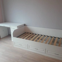 Кровать односпальная с ящиками для белья